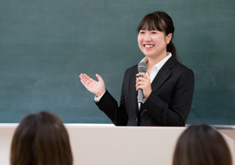 先輩からのプレゼンテーション（1〜3年次）