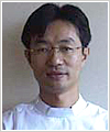 准教授 関矢　仁